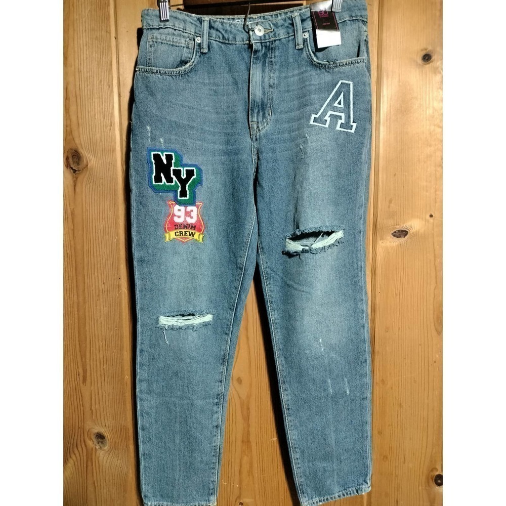 No Boundaries New With Tag mom jeans size 11 patches destroyed